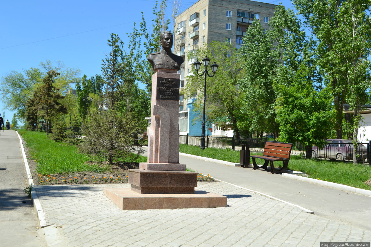 Памятник В.И.Чемодурову Саратов, Россия