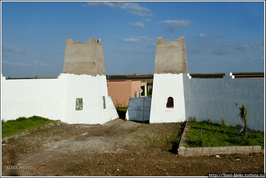 Традиционные ворота в виде крепости...
* Эль-Джадида, Марокко