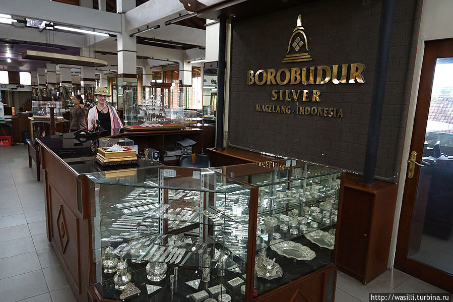 Фабрика серебряных изделий. Джокьякарта. Ява, Индонезия