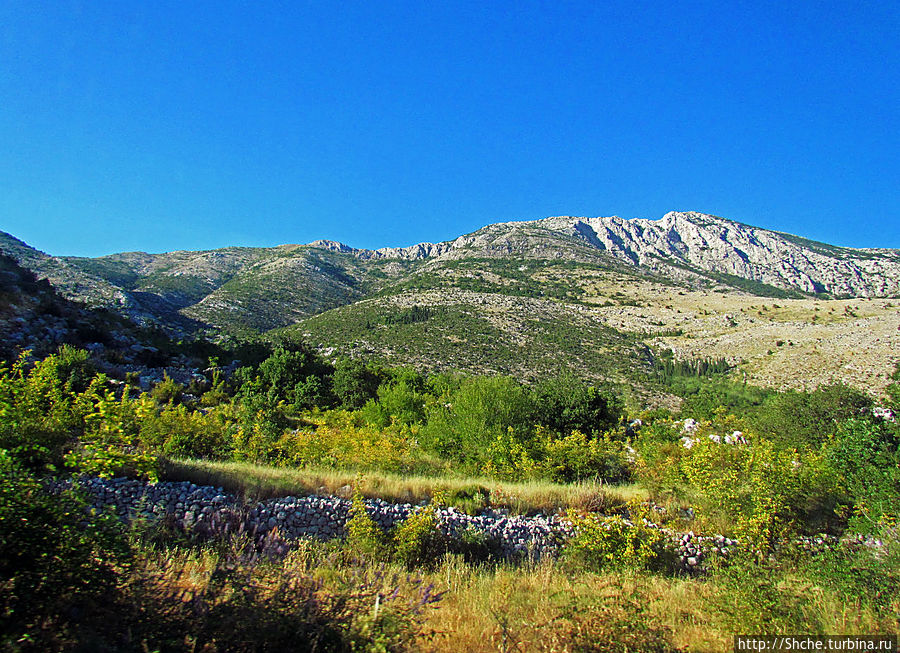 Живописные склоны Герцеговины. Дорога от Требинье до Мостара Республика Сербская, Босния и Герцеговина