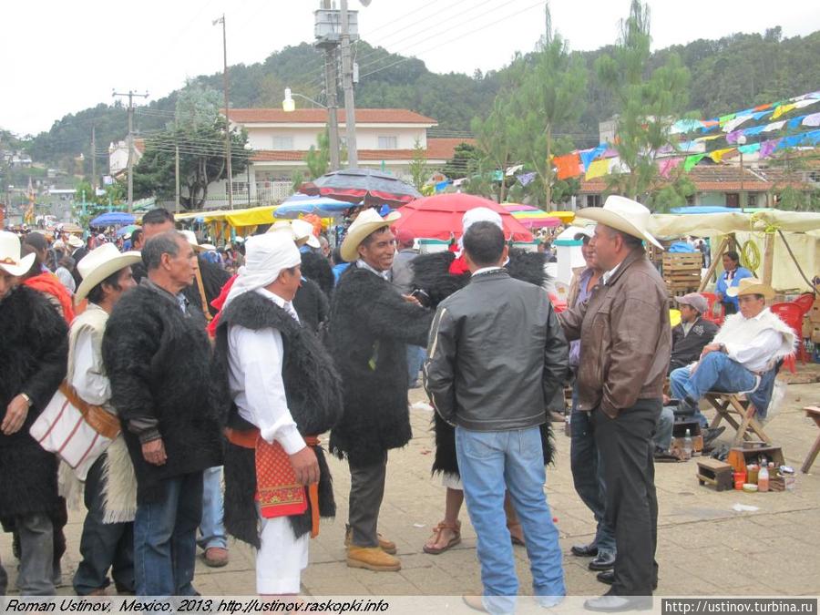 Фестиваль в индейских селениях Синакантан и Сан-Хуан-Чамула Нуэво-Сан-Хуан-Чамула, Мексика
