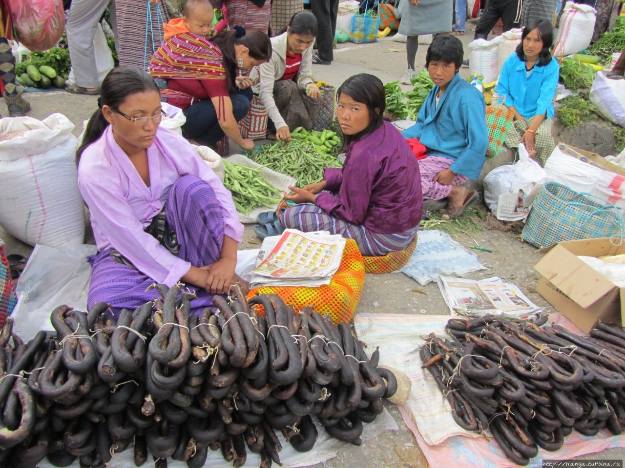 Восрексный рынок в Вангди / Wangdue Bhutan Sunday market