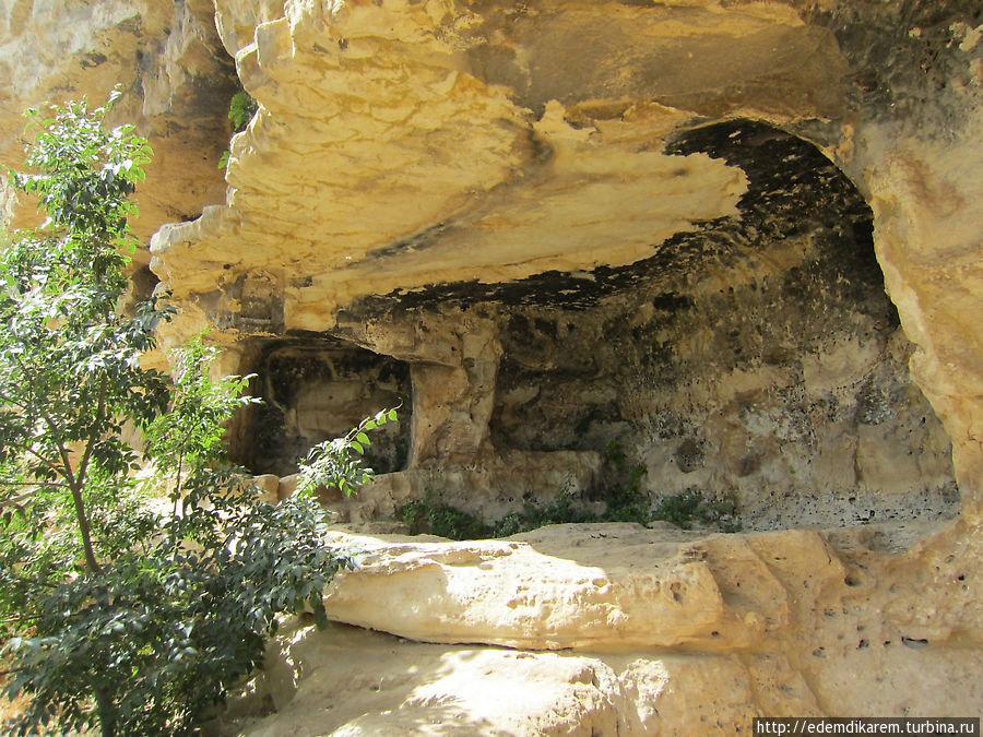 Пещеры Испики Авола, Италия