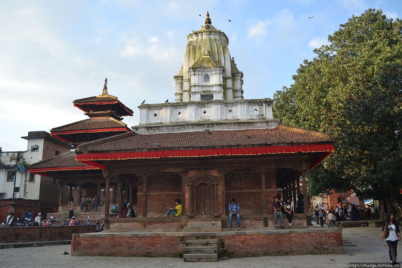 Храм Какешвар (Kakeshwar Temple, или Kageshwor). Из интернета