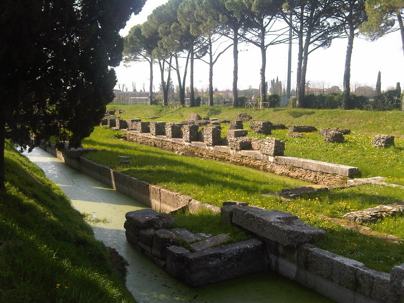 Останки римского речного порта Аквилея / Area Archeologica di Aquileia — Porto Fluviale