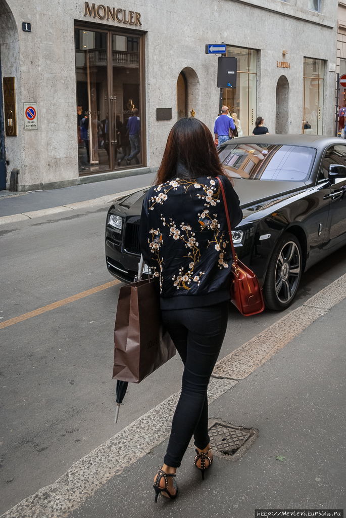 Поход в Музей современного искусства Милан, Италия