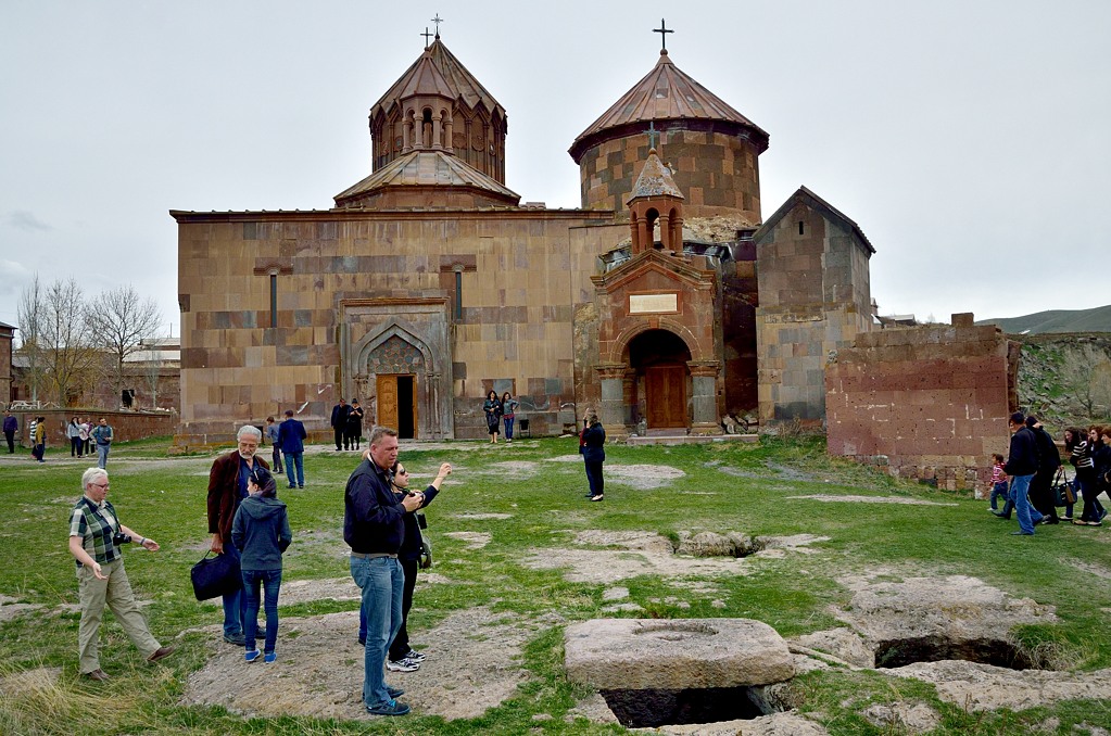 Монастырь Аричаванк / The Monastery Of Harichavank