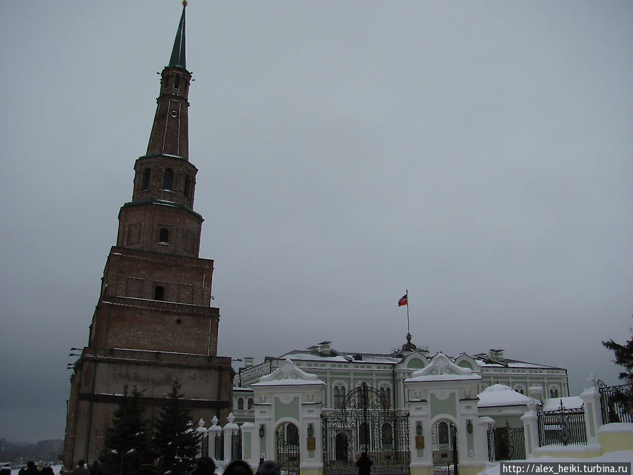 Падающая башня Сюумбике Казань, Россия