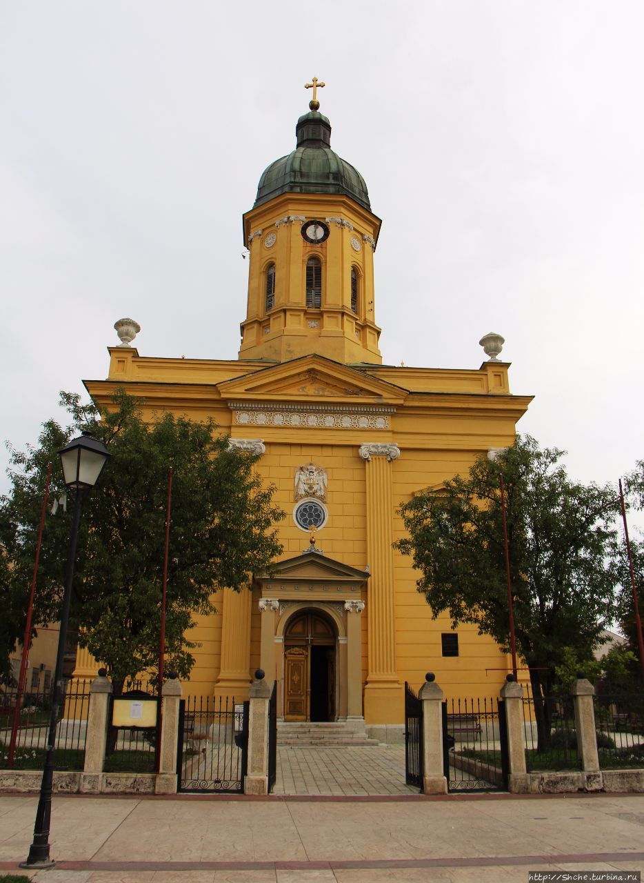 Саборна црква Свете Тројице Неготин, Сербия
