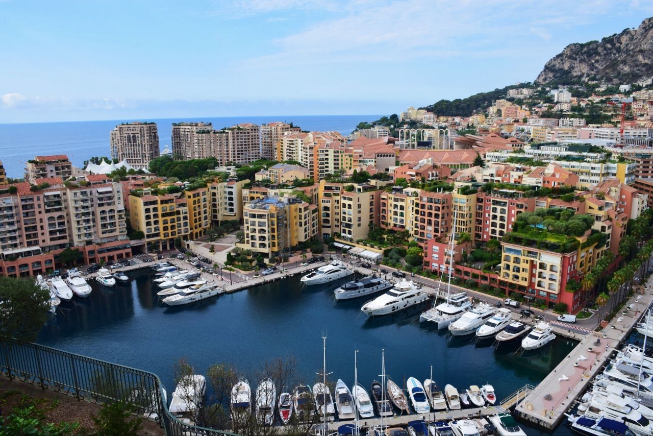 На высшую точку княжества Монако в проекте Корона Европы Монте-Карло, Монако