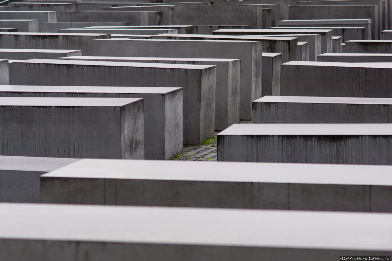 Мемориал памяти погибших евреев Европы в Берлине Берлин, Германия