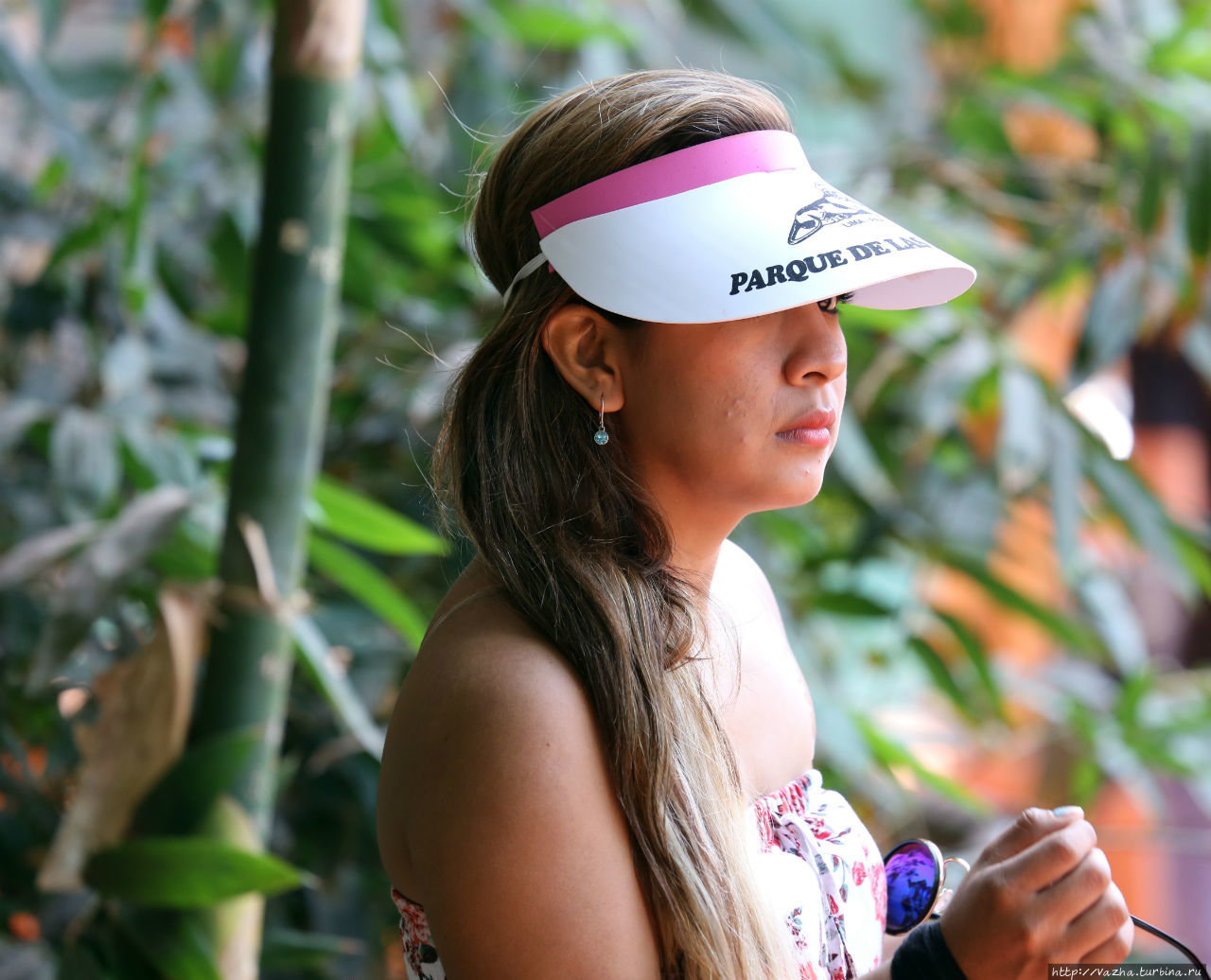 Посетители зоопарка Лима, Перу