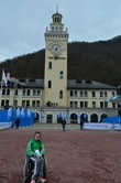 На ратушной площади, где награждали паралимпийцев, не далеко от нашего отеля.