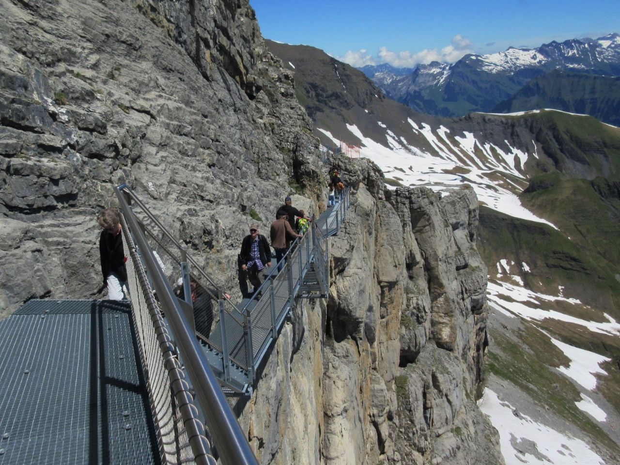 Аттракционы горы Джеймса Бонда Лаутербрюнен, Швейцария