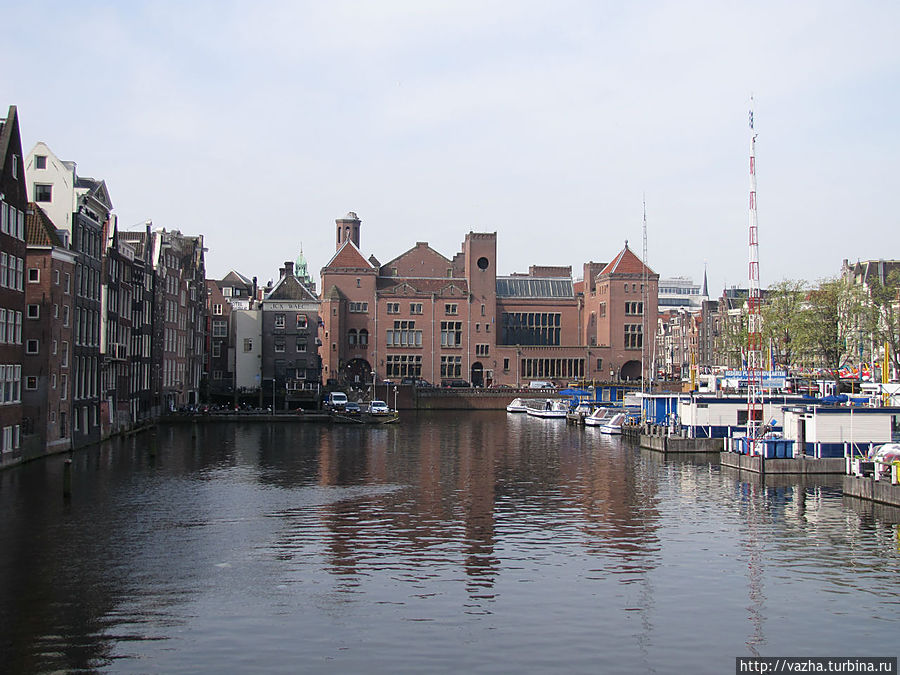 Канал Сингел. Амстердам, Нидерланды