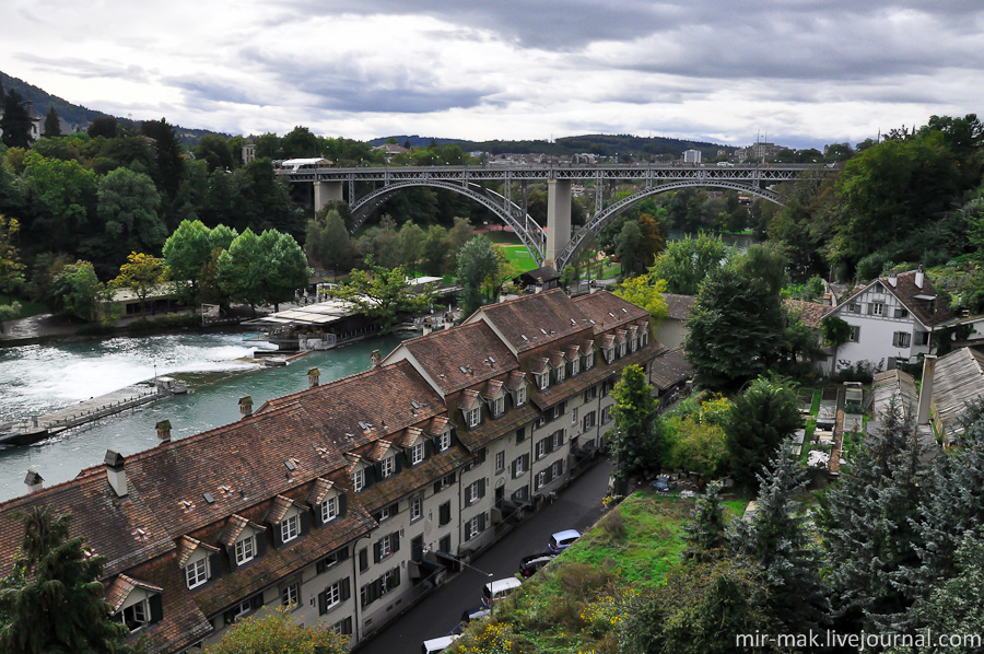 Железнодорожный мост через реку Аре. Берн, Швейцария
