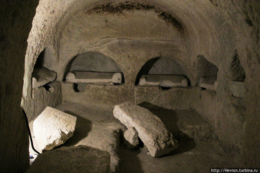 Пещера Саркофагов Кирьят-Тивон (Бейт-Шеарим), Израиль