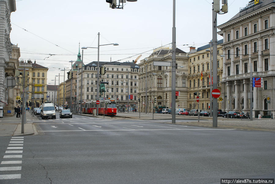 Это улица — центр центр. Но естевственно не историческая)) Вена, Австрия