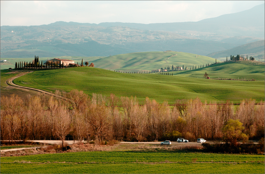 Ну и как обычно Тосканские холмы нас опять заманили, ну не могли мы проехать мимо, когда открывается такой вид :)