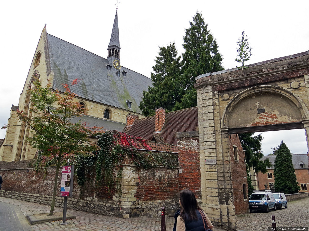 Фламандский «Бегинаж» в Левене (объект ЮНЕСКО номер 855-011) Лёвен, Бельгия