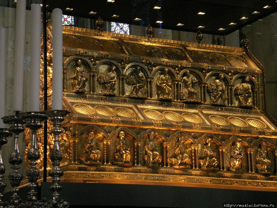 Главная реликвия собора — золоченая рака с мощами Трех Волхвов. Кёльн, Германия