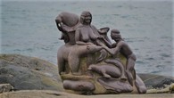 Скульптура Мать моря