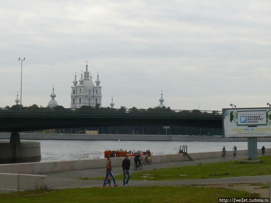 Я этим городом храним. Вдоль Молочной реки. Санкт-Петербург, Россия