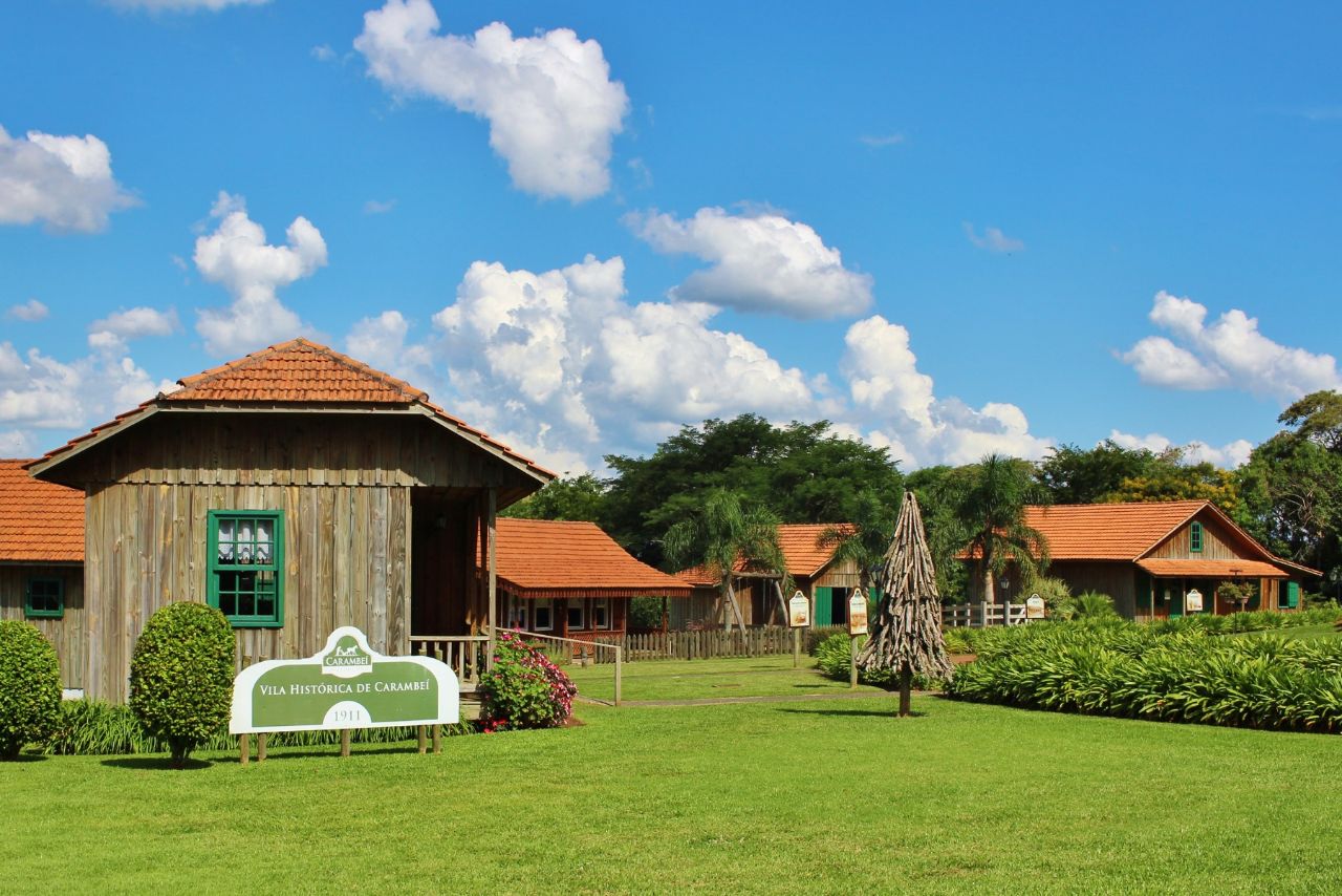 Парк-музей голландской колонии Карамбэи, Бразилия