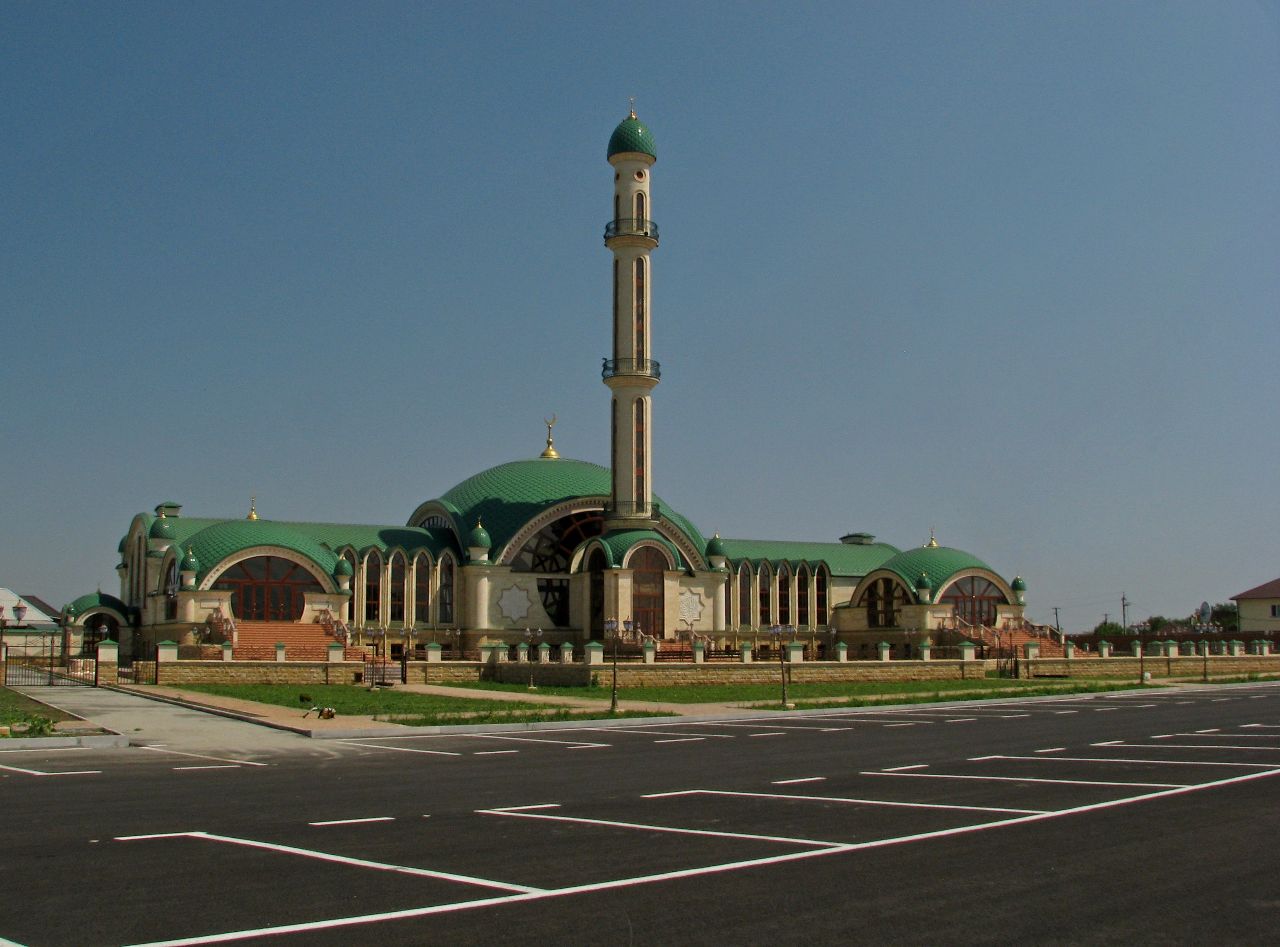 Мечеть в Алхан-Юрте Алхан-Юрт, Россия