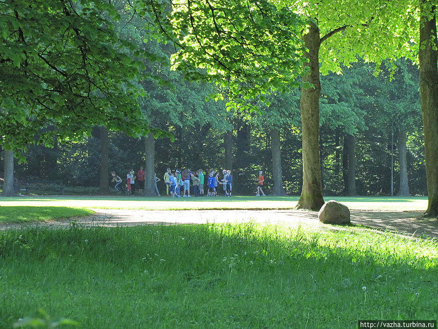Это другой парк прям возле зоопарка.Любимый парк горожан Копенгаген, Дания