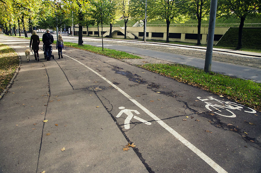 Рига — очень зеленый город. Парки заслуживают того, чтобы в них хотелось гулять с детьми.