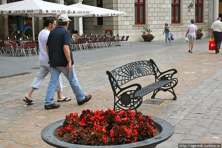 Балконы и двери Реуса Реус, Испания