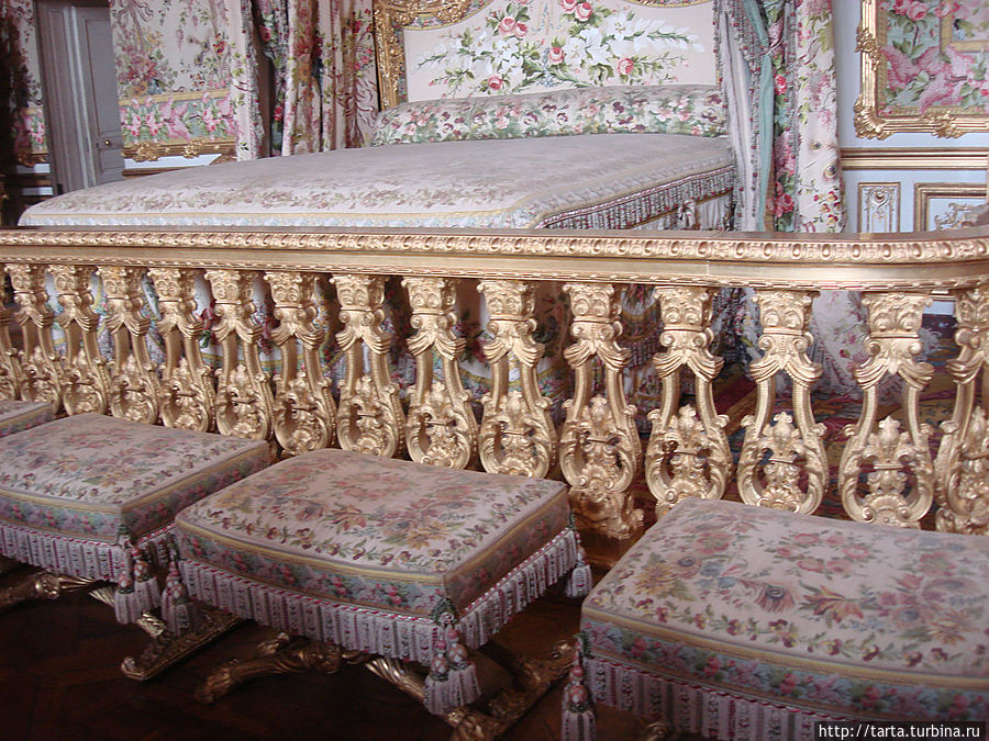 Мебель в покоях королевы Версаль, Франция