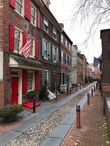 Элферт-аллея, старейшая улица города, сохранившая облик Филадельфии колониальных времён