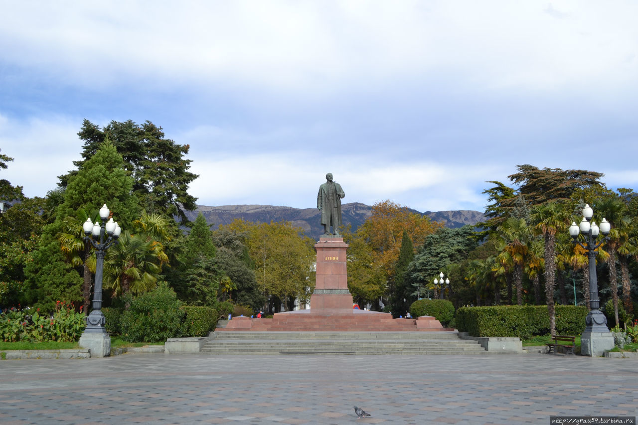 Памятник В.И. Ленину Ялта, Россия