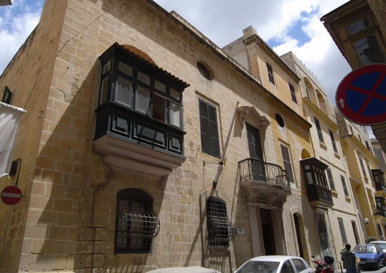 Архитектурный стиль Valletta: Christopher street Валлетта, Мальта