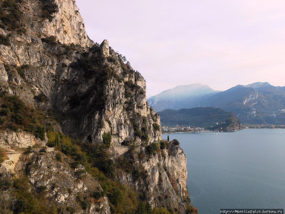 Региональный парк на озере Garda Альто-Гарда-Брешиано Региональный Природный Парк, Италия