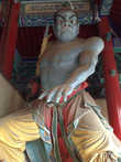 Статуя в храме.