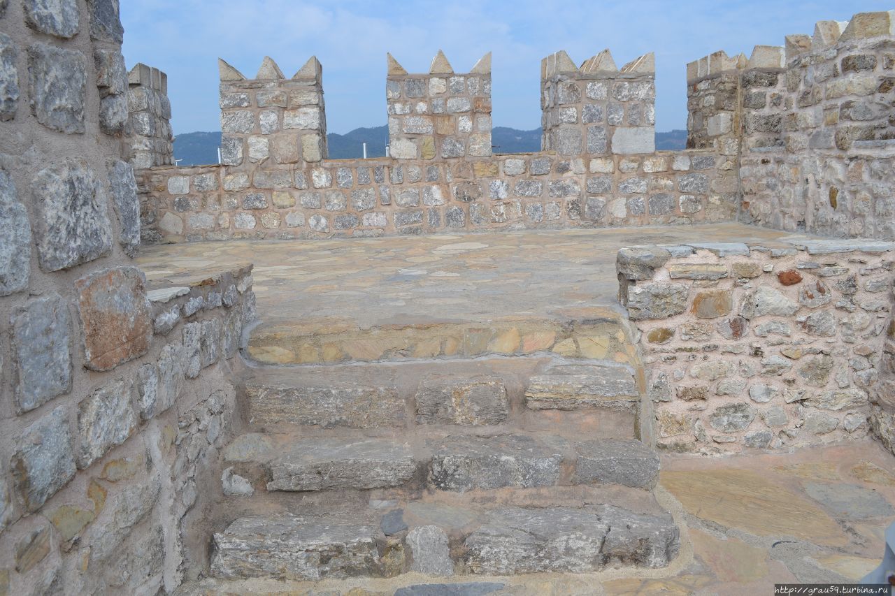 Древний замок над портом Мармариса