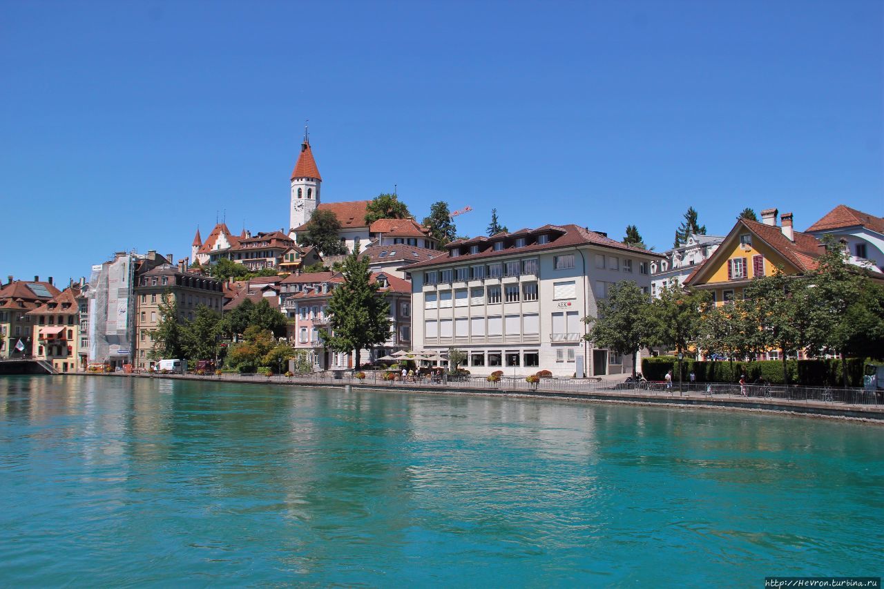Город на Тунском озере Тун, Швейцария