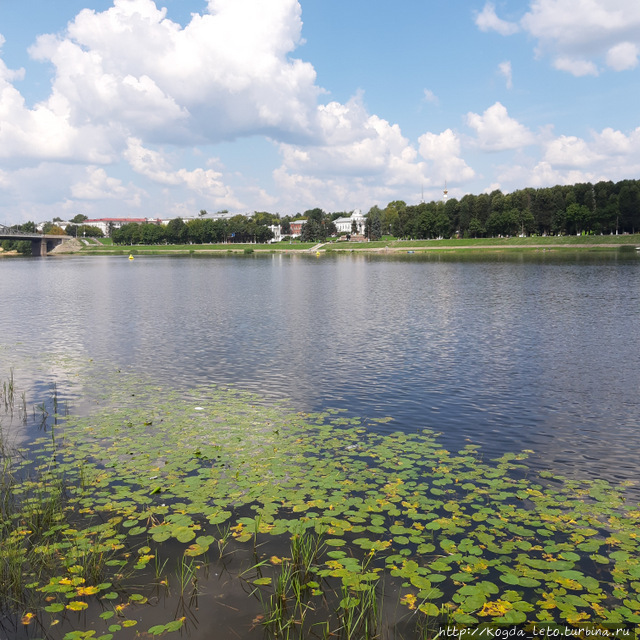 Тверь. Часть 1: Набережная С. Разина, Городской сад, Река. Тверь, Россия Тверь. Часть 1: Набережная С. Разина, Городской сад, Река. Тверь, Россия