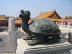 Пекин. Гугун. Бронзовая фигурка черепахи- символ долголетия