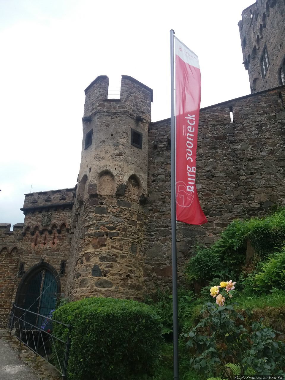 Замок Зонек, Долина Среднего Рейна (UNESCO 1066) Трехтингсхаузен, Германия