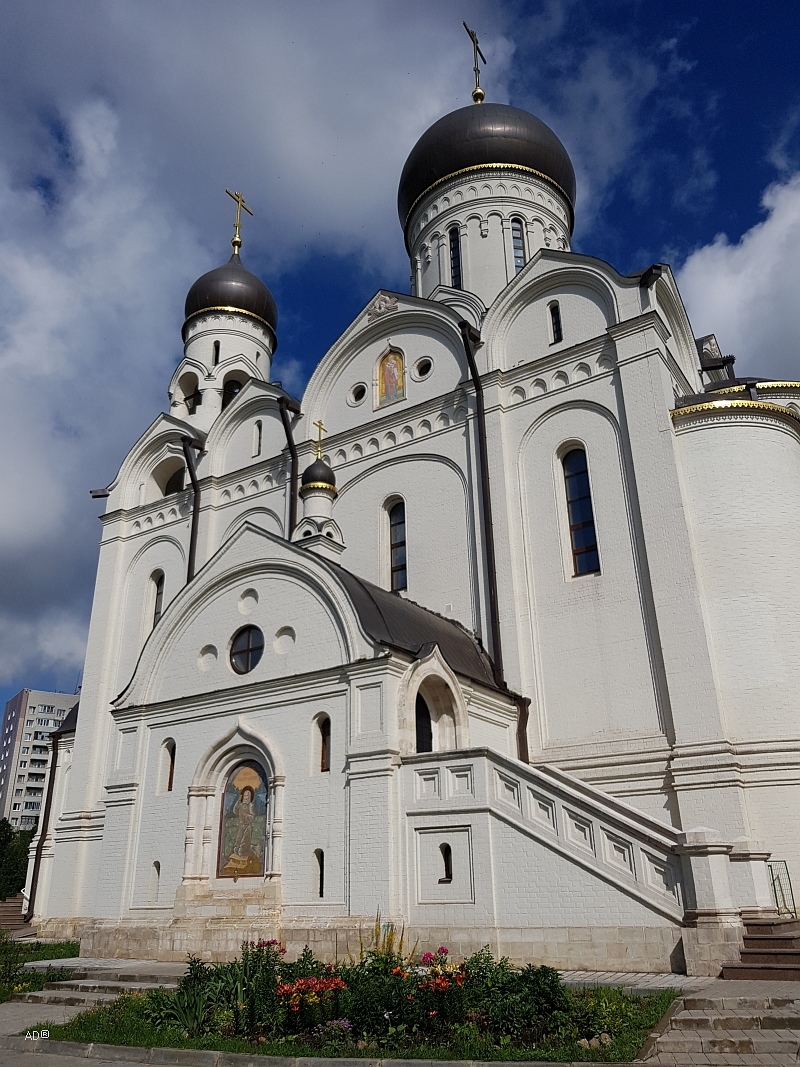 Храм преподобного Серафима Саровского в Раеве Москва, Россия