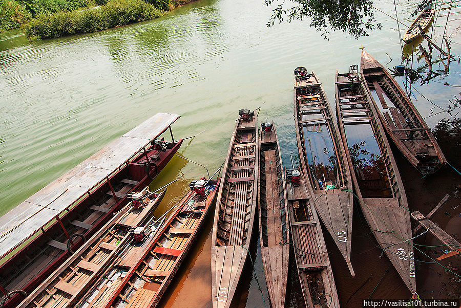 Лодки на Меконге Остров Дон-Дет, Лаос