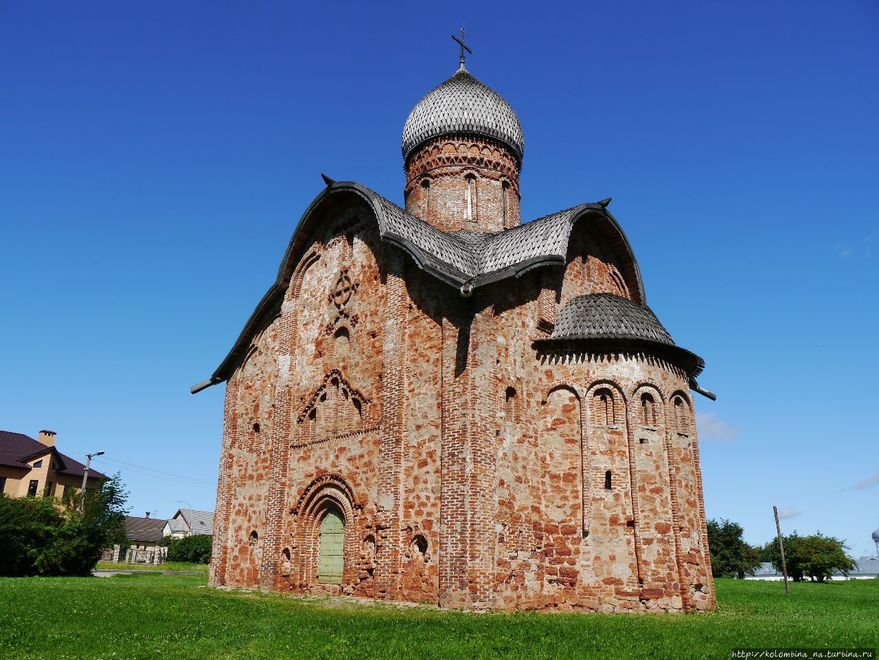 Церковь Петра и Павла в Кожевниках. (1406) Великий Новгород, Россия