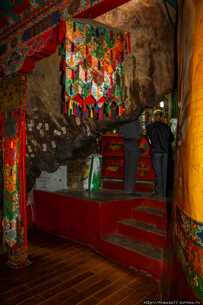 Женский монастырь Ямалунг Самье, Китай