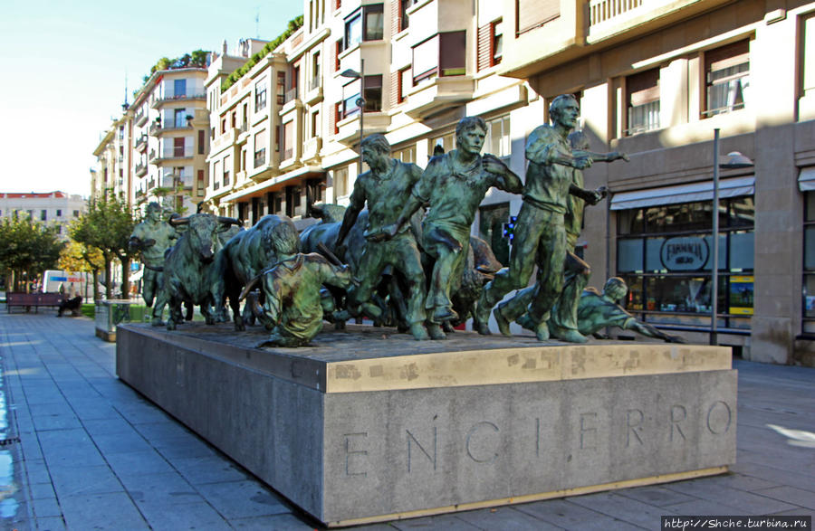Monument to the Encierro Памплона, Испания