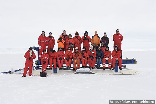 Наша научная команда на леднике Атка Айспорт, Антарктида