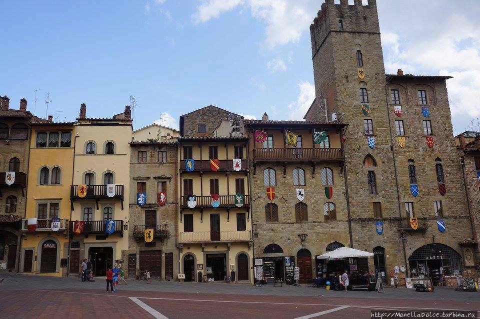 Исторический центр Arezzo: piazza Grande Ареццо, Италия